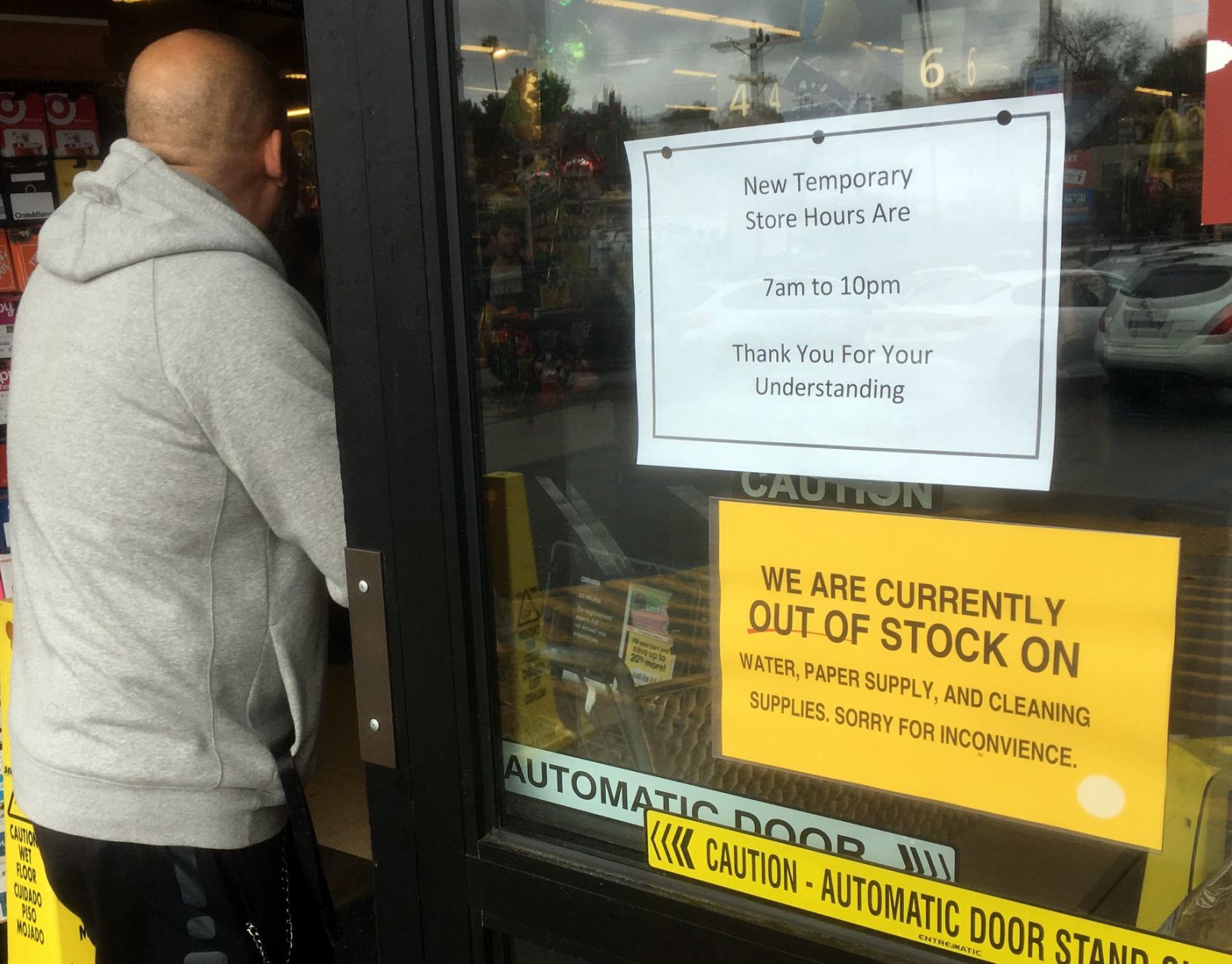 Reduced hours sign at Echo Park vons
